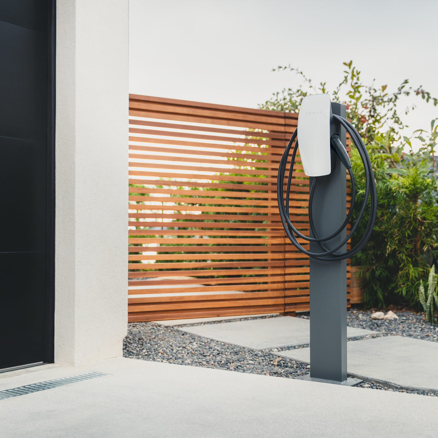 Tesla Wall Connector Gen 3 - 7,3m Kabellänge Typ-2 | Zertifizierter Tesla-Partner