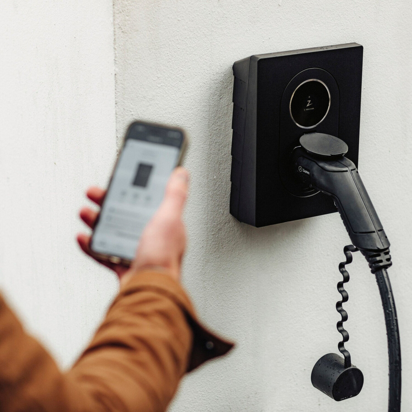 Zaptec Go 2 – 22kW, Typ-2-Steckdose, MID, App, RFID, WLAN/4G, Asphalt Black (900-00120)